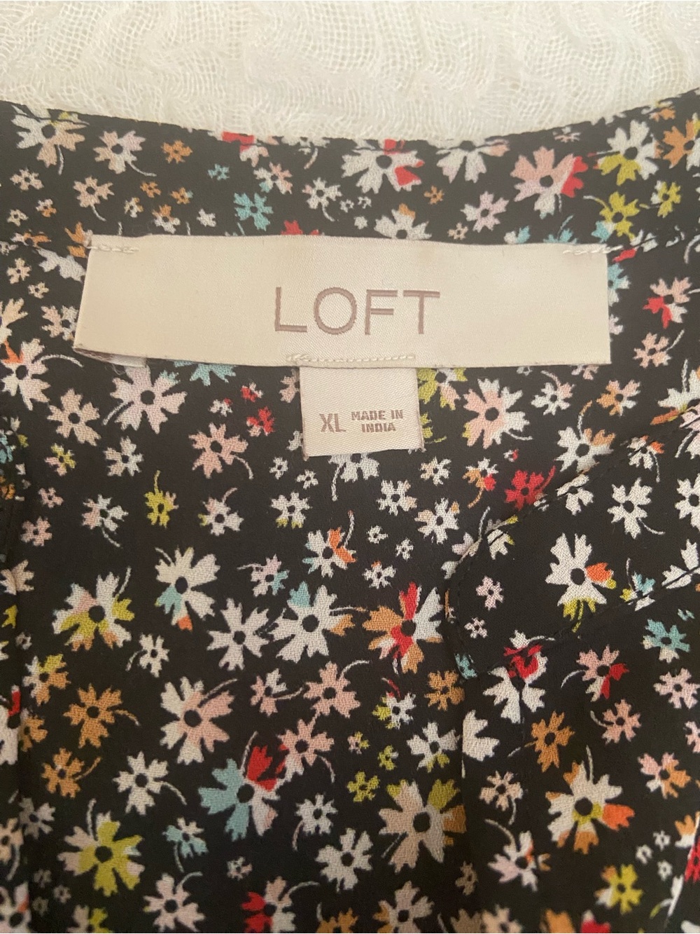 LOFT MIXED MEDIA SLEEVELESS FLORAL PRINT SHELL SIZE XL - Picture 3 of 8